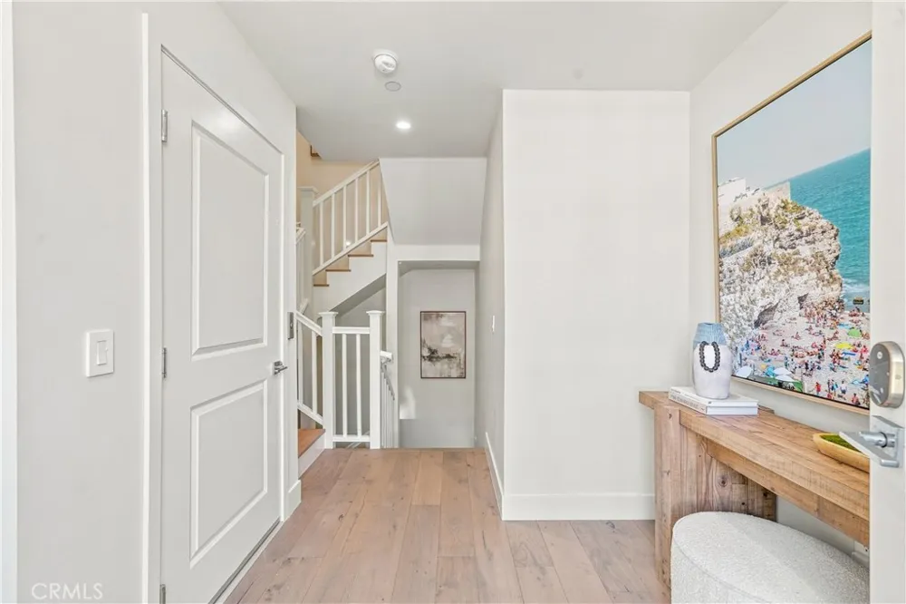 1373 Coast Highway Laguna Beach, CA 92651