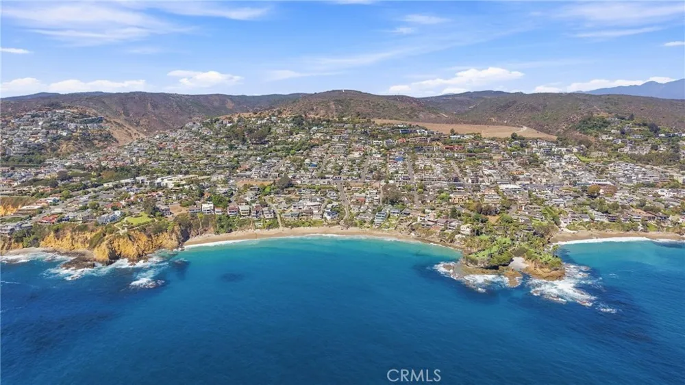 1373 Coast Highway Laguna Beach, CA 92651