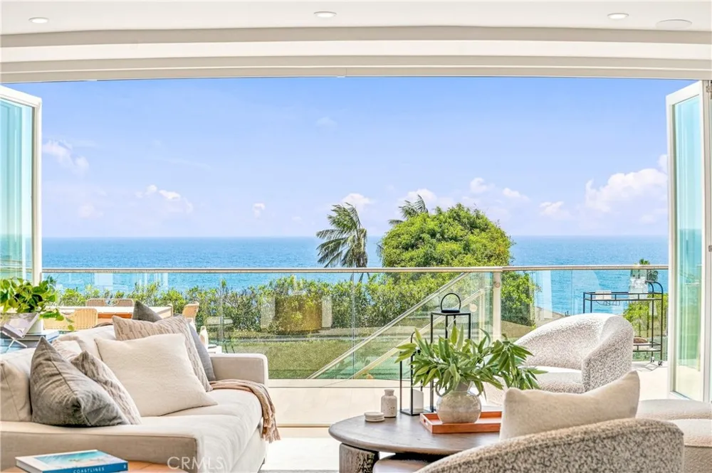1373 Coast Highway Laguna Beach, CA 92651