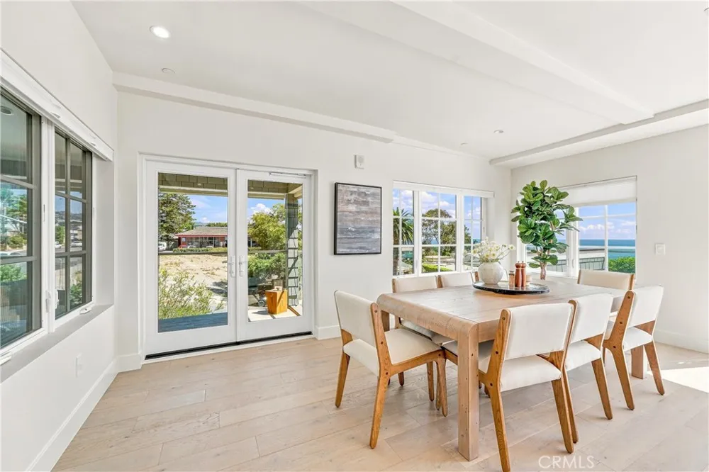 1373 Coast Highway Laguna Beach, CA 92651