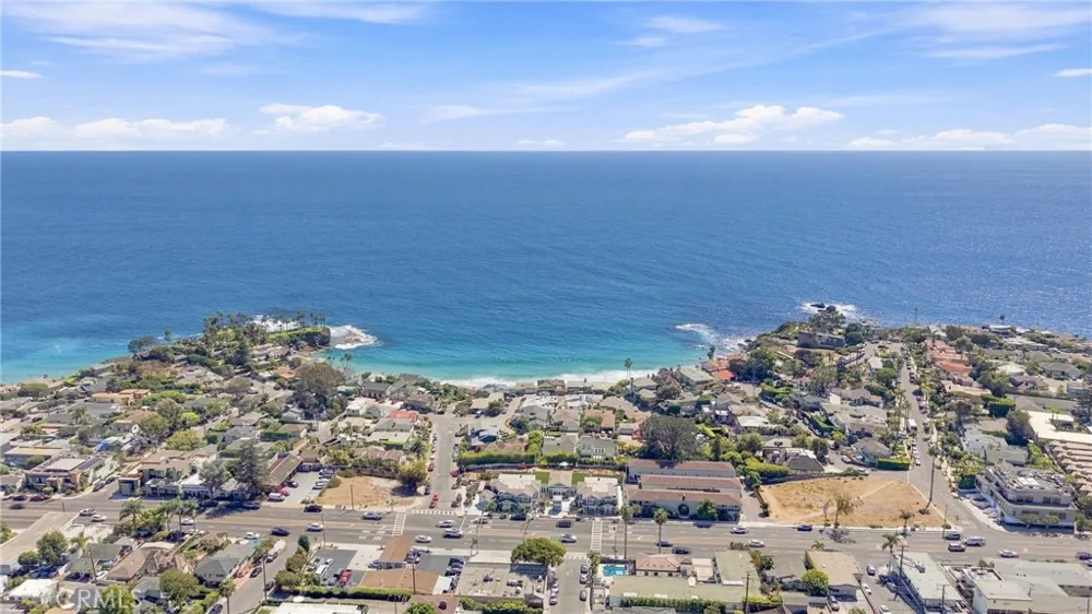 1373 Coast Highway Laguna Beach, CA 92651