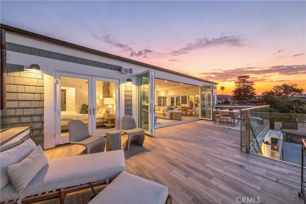 1373 Coast Highway Laguna Beach, CA 92651