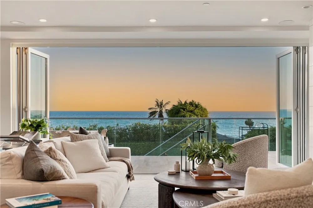 1373 Coast Highway Laguna Beach, CA 92651