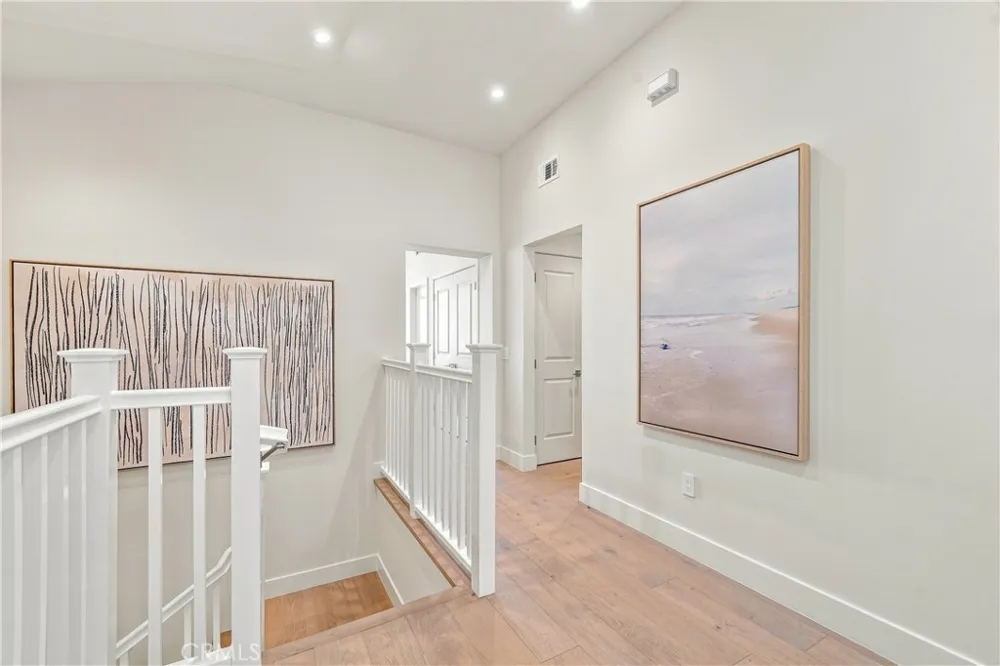 1373 Coast Highway Laguna Beach, CA 92651