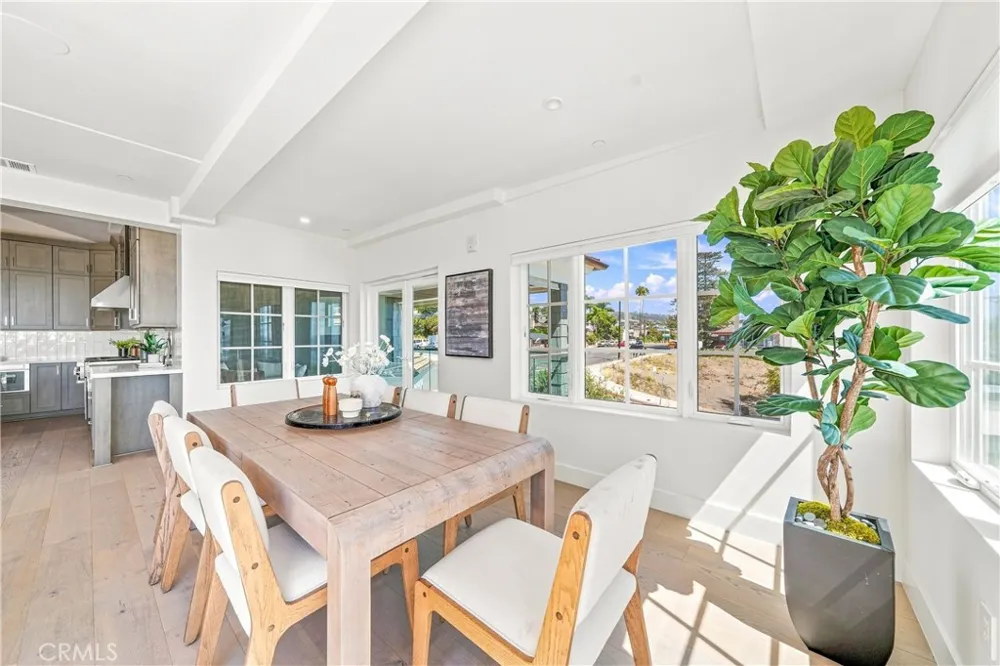 1373 Coast Highway Laguna Beach, CA 92651