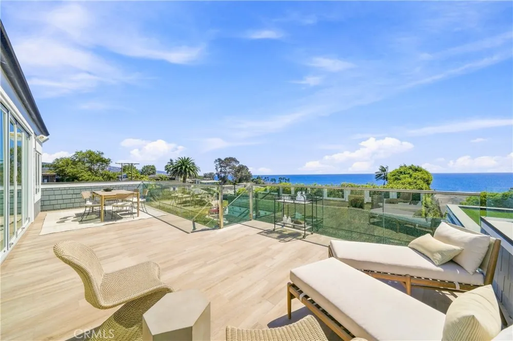 1373 Coast Highway Laguna Beach, CA 92651