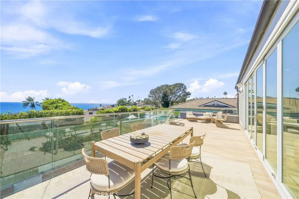 1373 Coast Highway Laguna Beach, CA 92651
