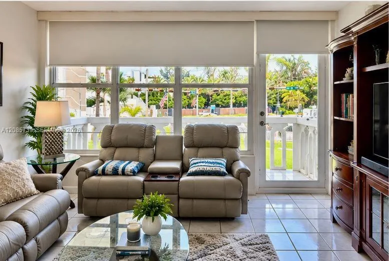 3199 S Ocean Dr #203 Hallandale Beach, FL 33009