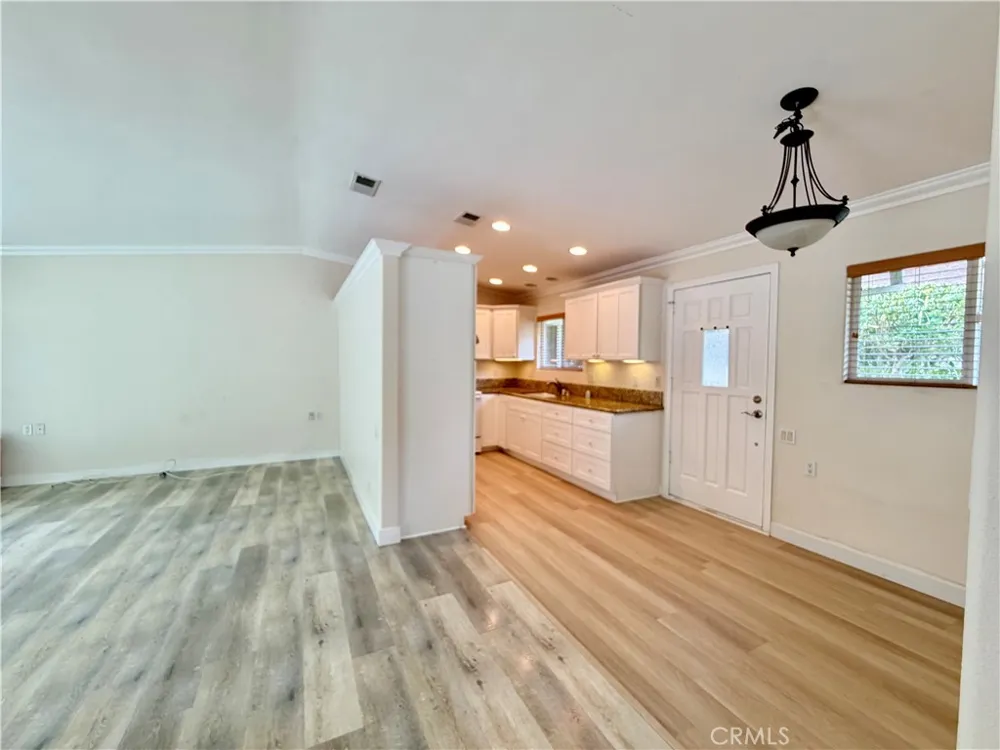 98 Via Estra #C Laguna Woods, CA 92637