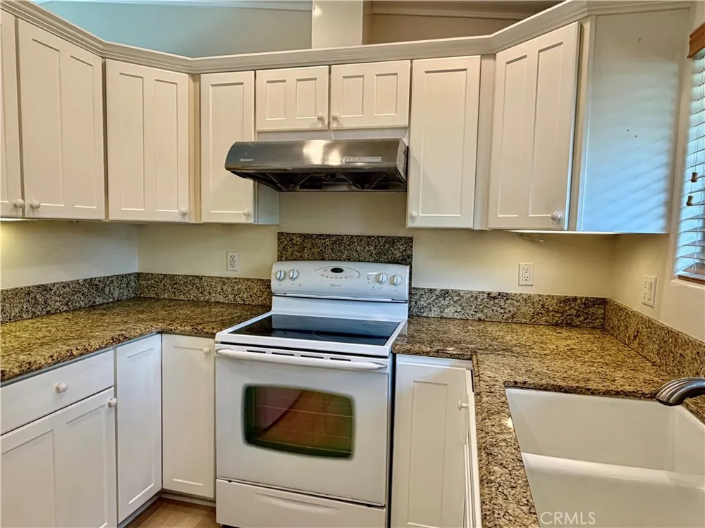 98 Via Estra #C Laguna Woods, CA 92637