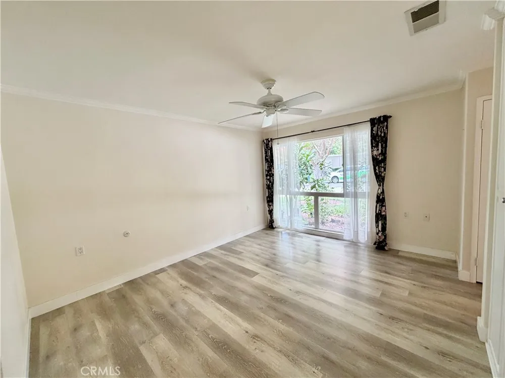 98 Via Estra #C Laguna Woods, CA 92637