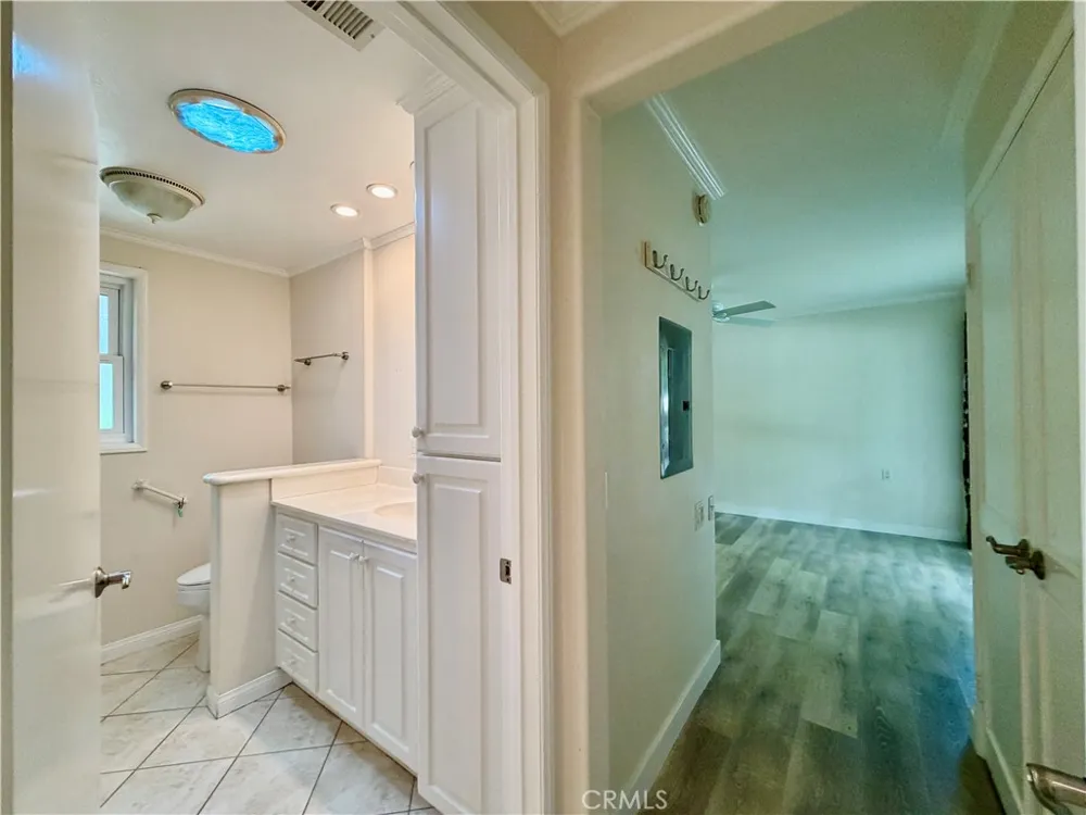 98 Via Estra #C Laguna Woods, CA 92637