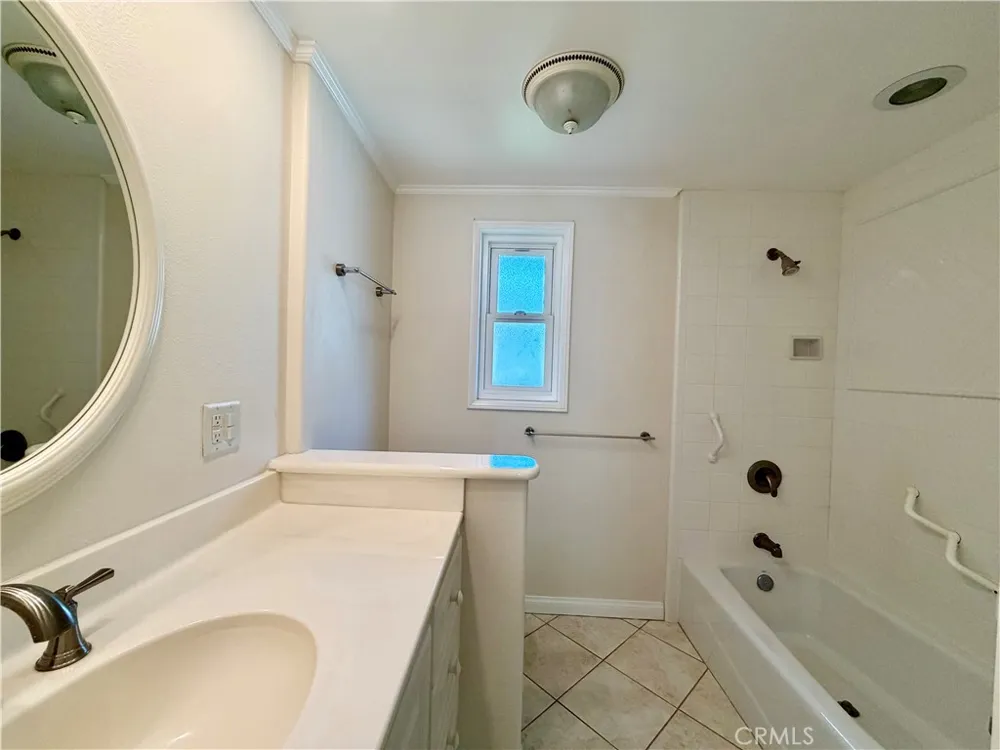 98 Via Estra #C Laguna Woods, CA 92637