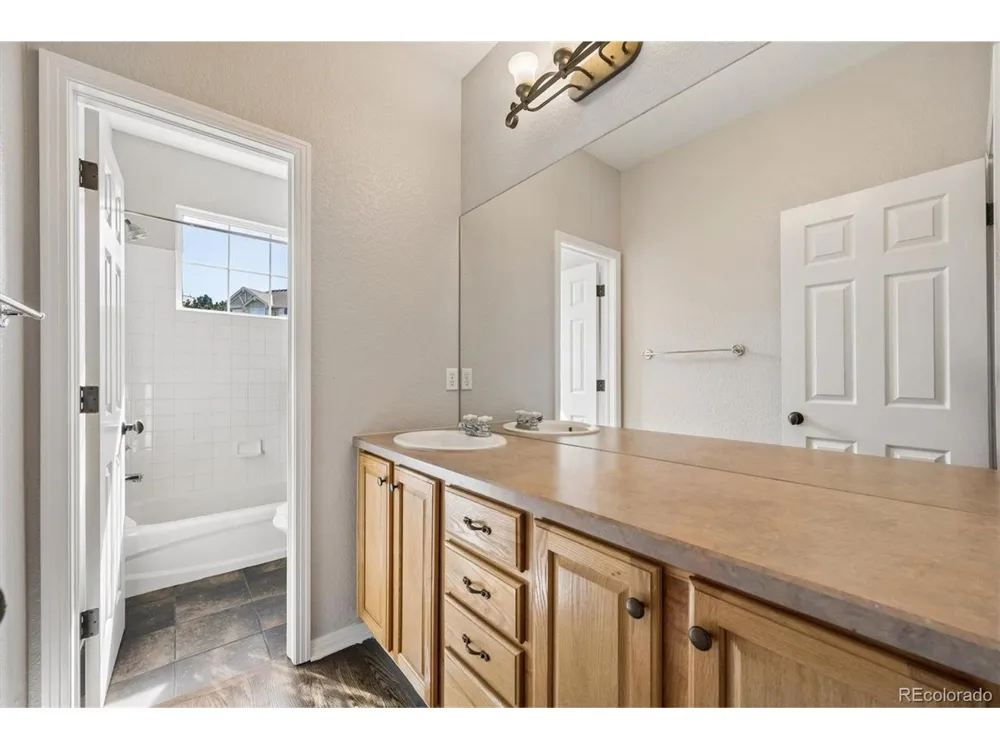 24550 E Roxbury Place Aurora, CO 80016