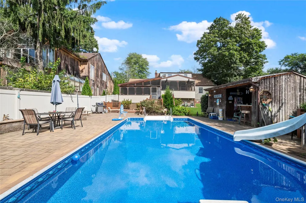 2473 New York Avenue Melville, NY 11747