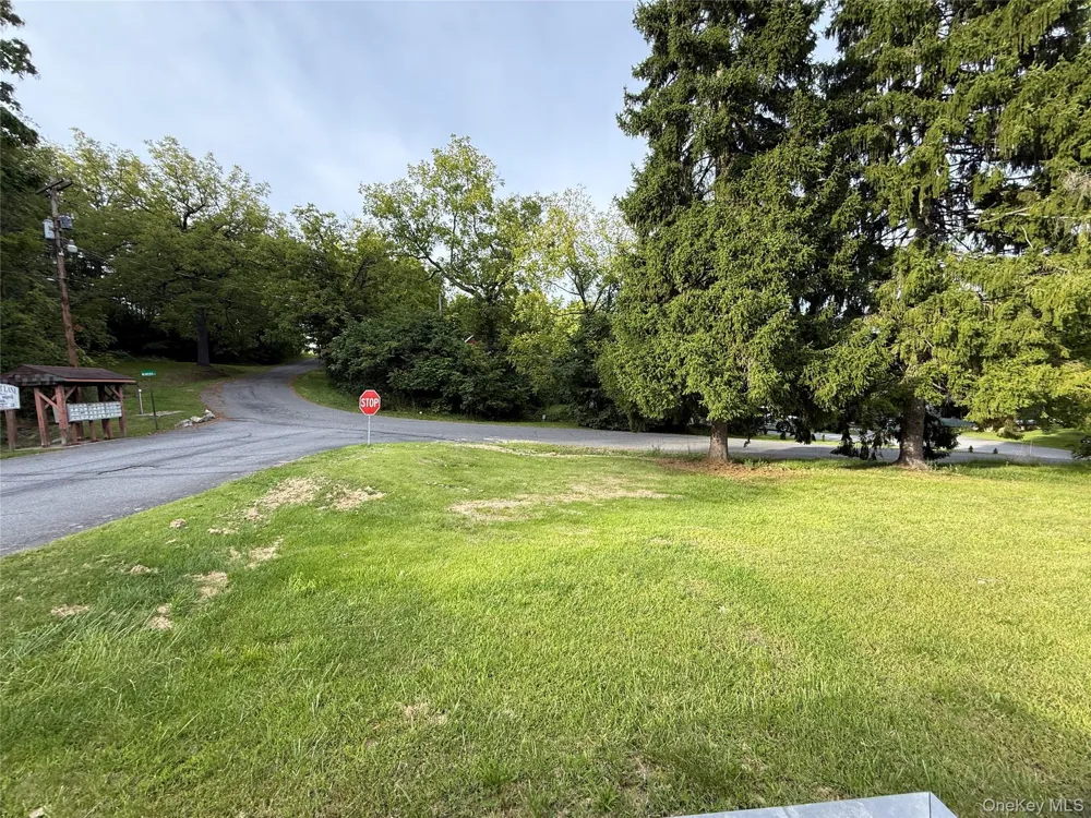 2 Walnut Park Lot 1 Lane Milton, NY 12547