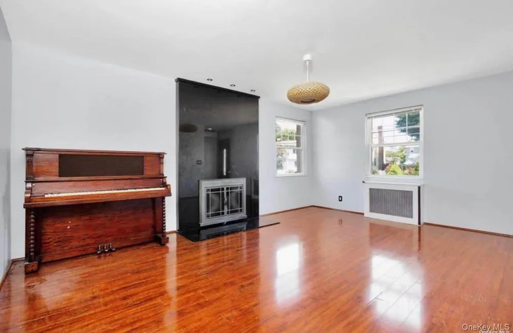 220 Corona Avenue #1 Valley Stream, NY 11580