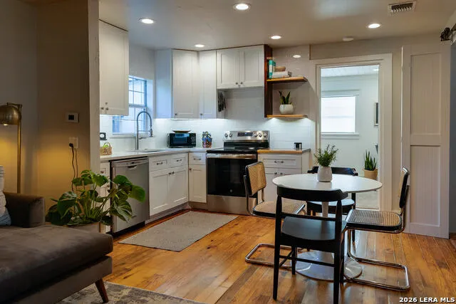 903 FRONT ST Comfort, TX 78013