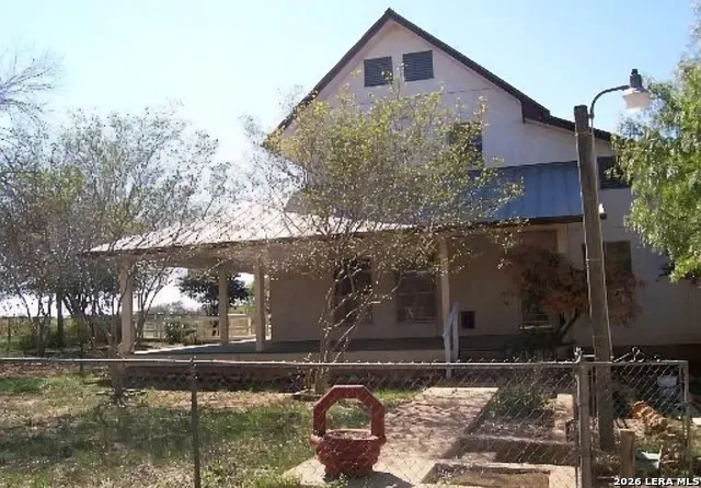 2544 State Highway 97 Floresville, TX 78114