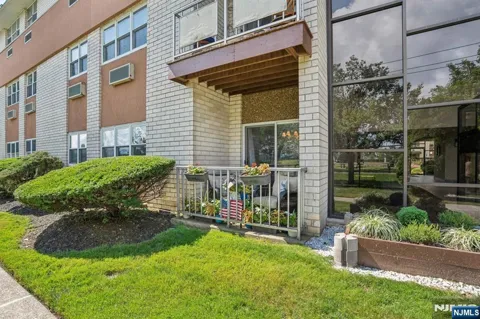 1111 River Road G10
