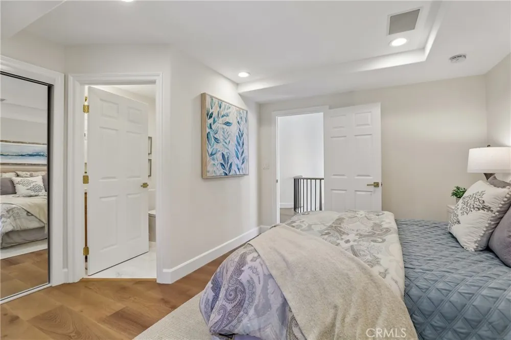 2300 John Street Manhattan Beach, CA 90266