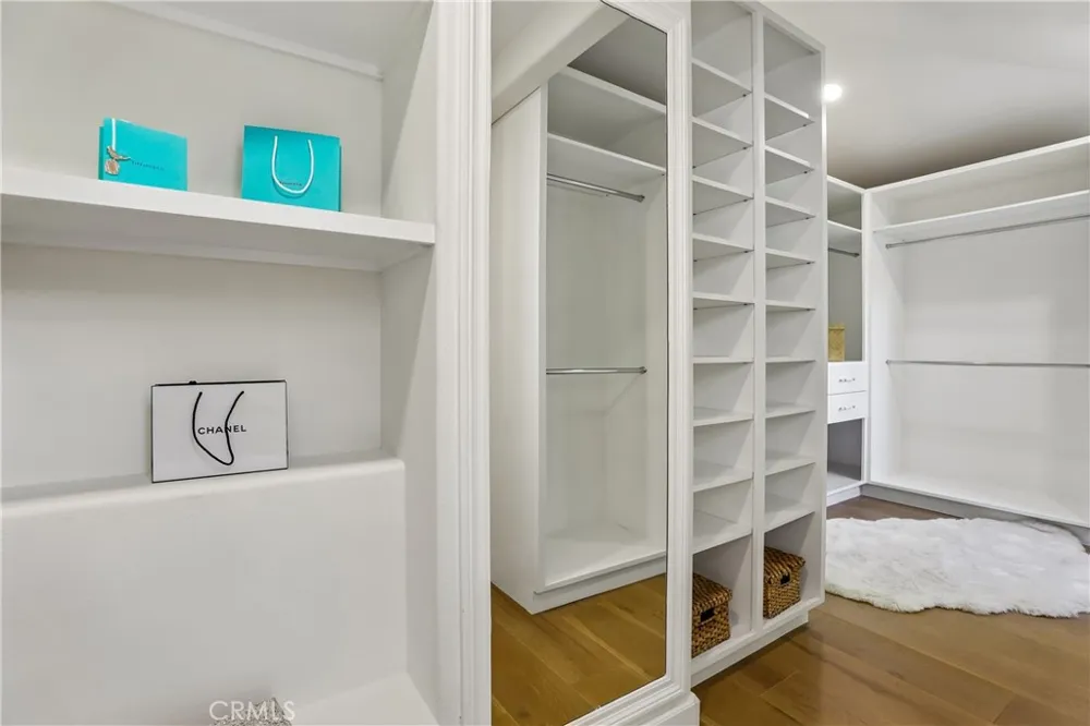 2300 John Street Manhattan Beach, CA 90266