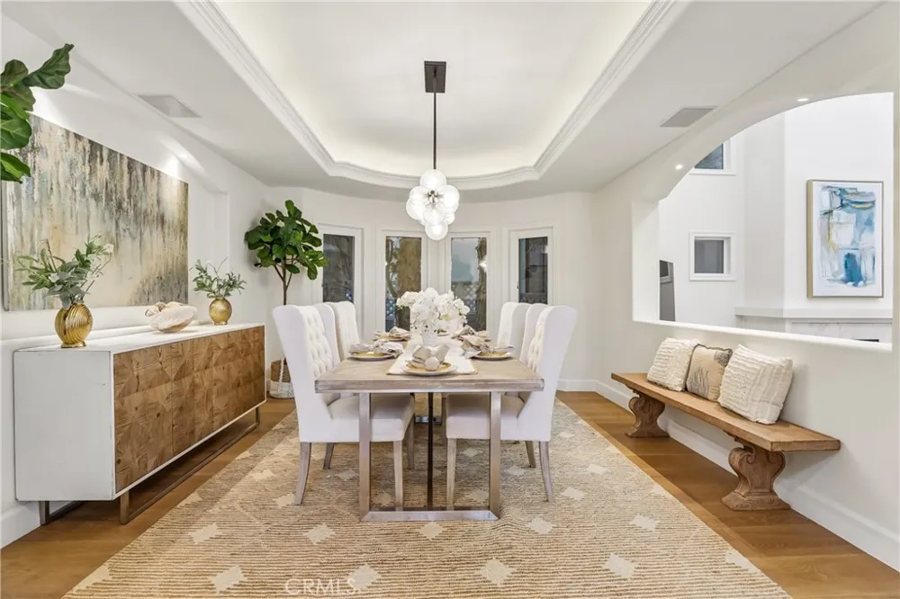 2300 John Street Manhattan Beach, CA 90266