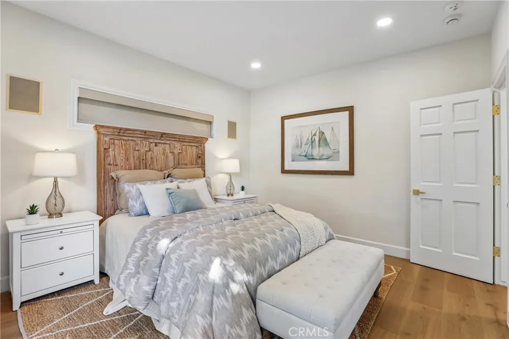 2300 John Street Manhattan Beach, CA 90266