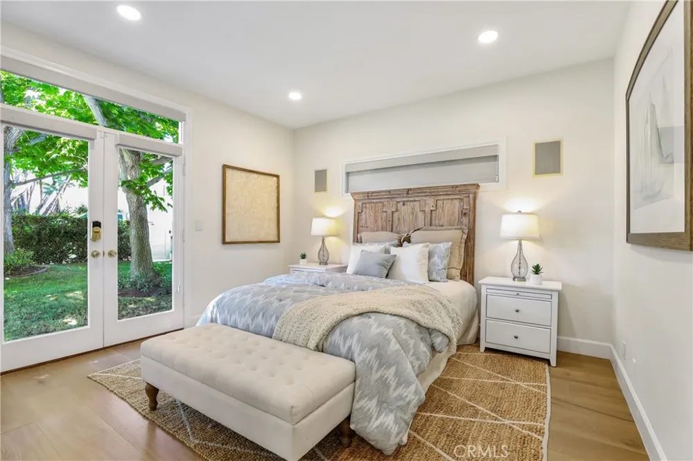 2300 John Street Manhattan Beach, CA 90266