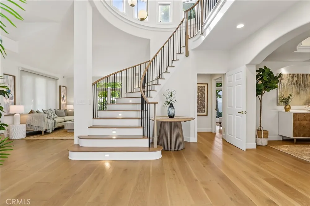 2300 John Street Manhattan Beach, CA 90266
