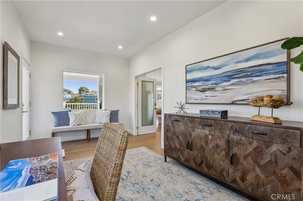 2300 John Street Manhattan Beach, CA 90266