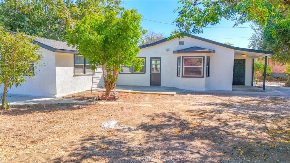 10545 54th Jurupa Valley, CA 91752