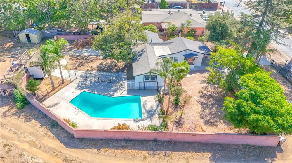 10545 54th Jurupa Valley, CA 91752