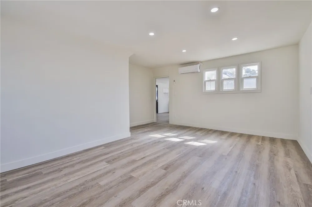 10545 54th Jurupa Valley, CA 91752