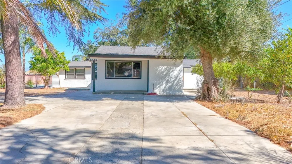 10545 54th Jurupa Valley, CA 91752