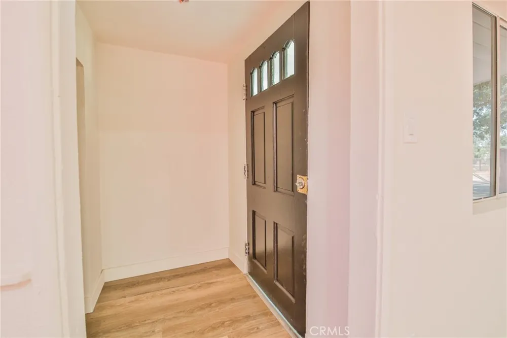 10545 54th Jurupa Valley, CA 91752