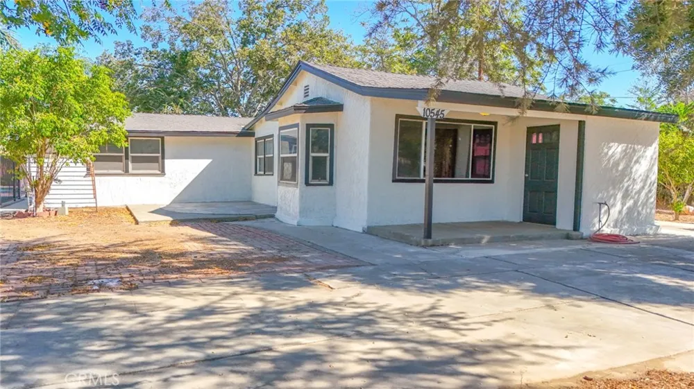 10545 54th Jurupa Valley, CA 91752