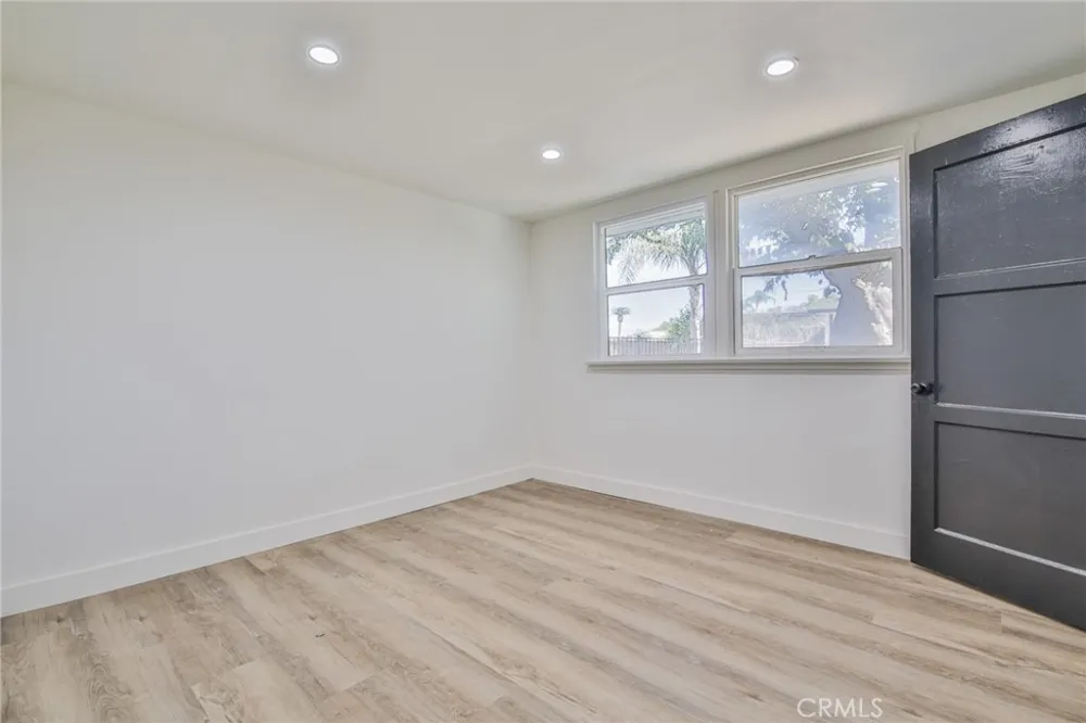 10545 54th Jurupa Valley, CA 91752