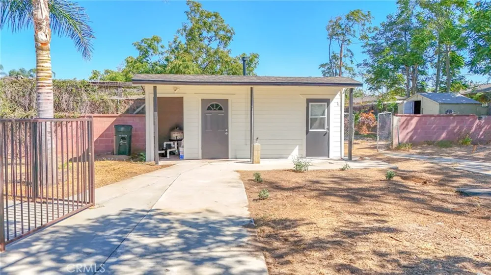 10545 54th Jurupa Valley, CA 91752