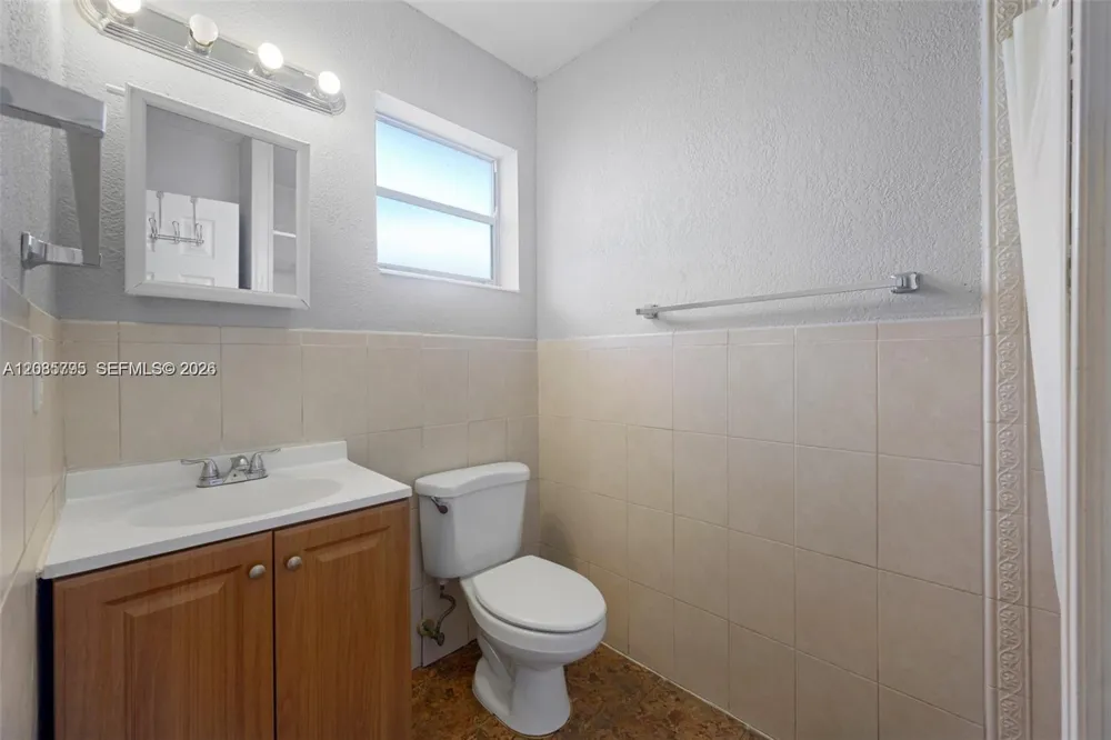 3530 65th Ave Hollywood, FL 33024