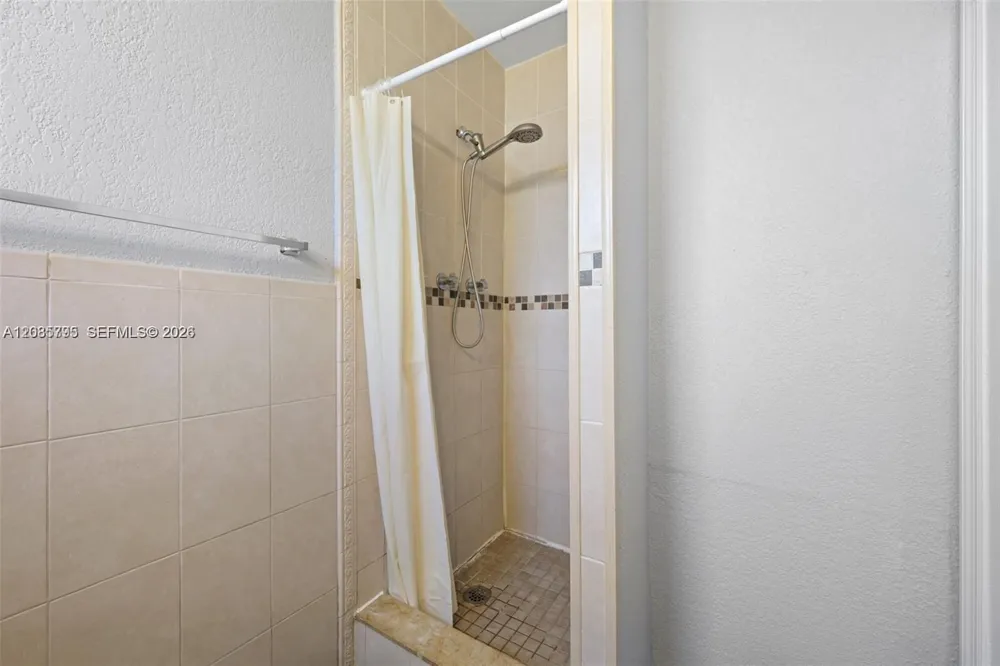 3530 65th Ave Hollywood, FL 33024