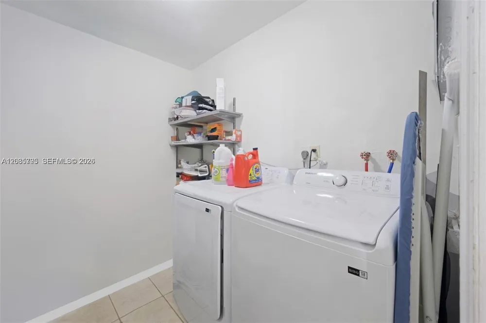 3530 65th Ave Hollywood, FL 33024