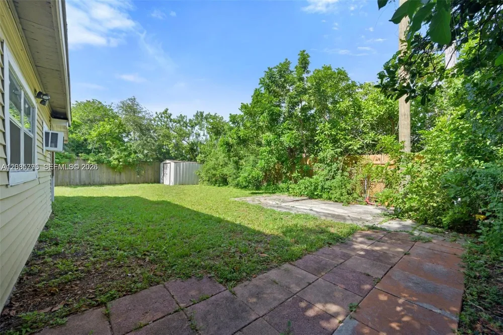 3530 65th Ave Hollywood, FL 33024