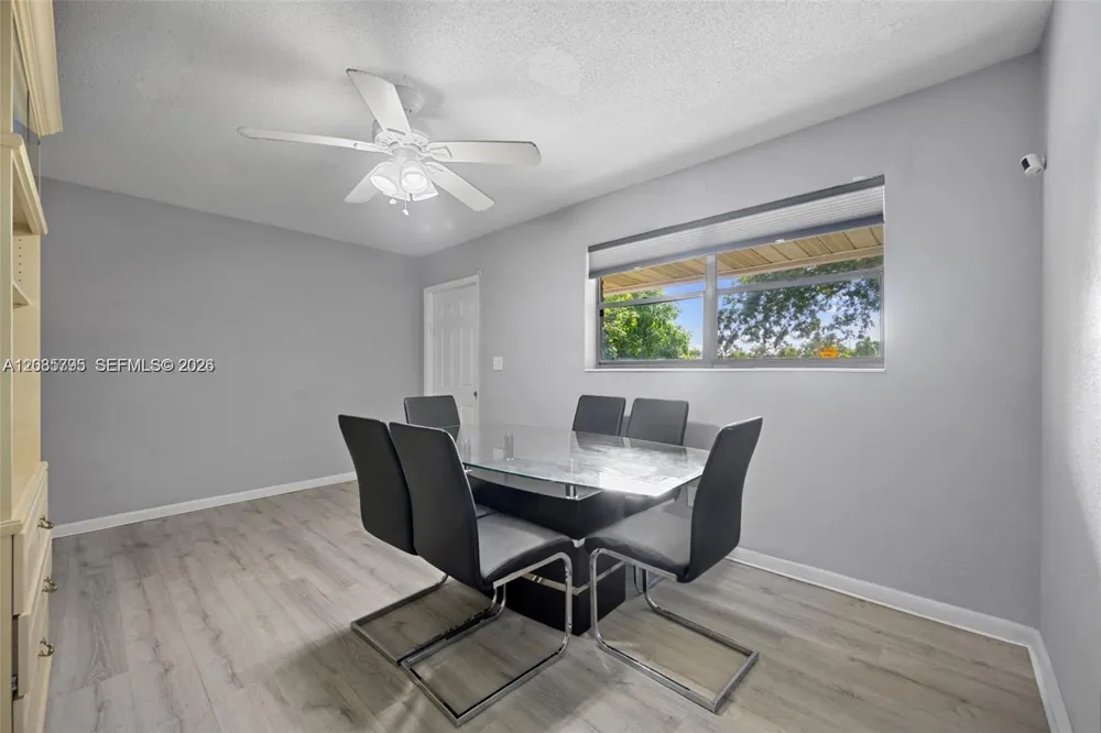 3530 65th Ave Hollywood, FL 33024