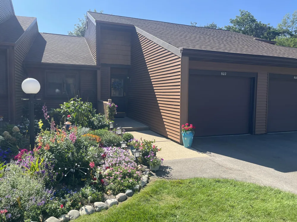 602 Maple Creek Drive Holland, MI 49423