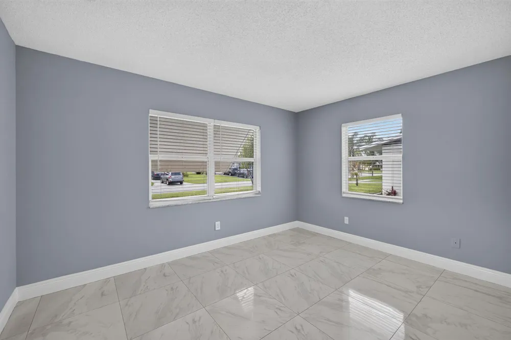 732 SW RAVENSWOOD LANE Port St. Lucie, FL 34983