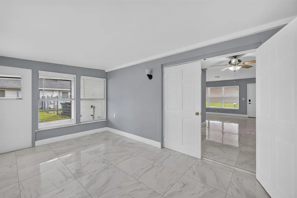 732 SW RAVENSWOOD LANE Port St. Lucie, FL 34983