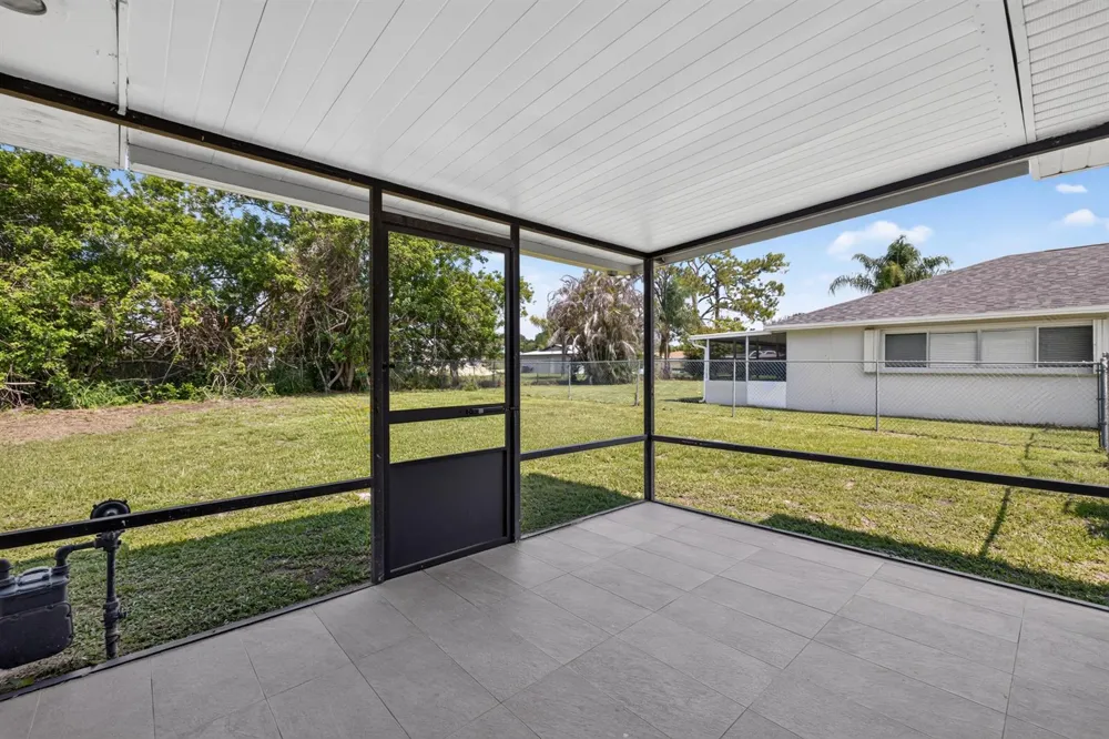 732 SW RAVENSWOOD LANE Port St. Lucie, FL 34983