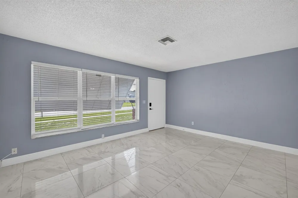 732 SW RAVENSWOOD LANE Port St. Lucie, FL 34983
