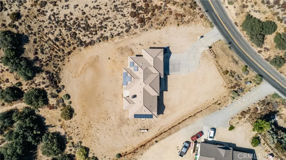 6890 Oak Hill Road Oak Hills, CA 92344
